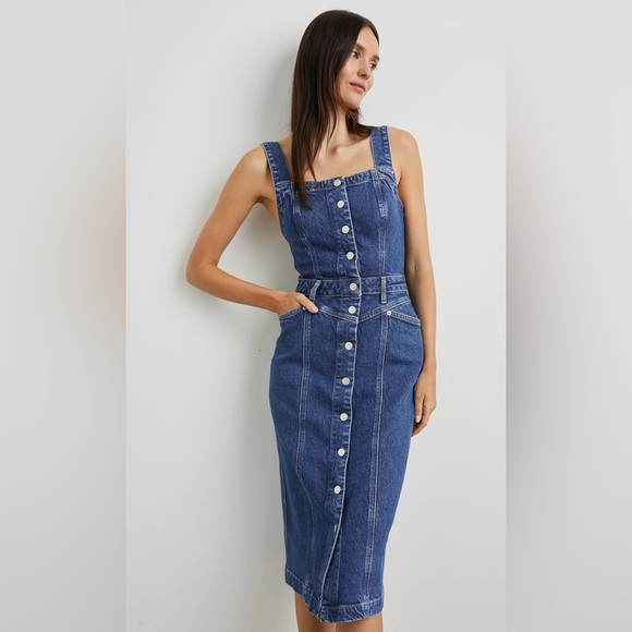 Rails Dresses & Skirts - Rails Malibu Dress
Mazarine Denim Button-Down Midi Dress